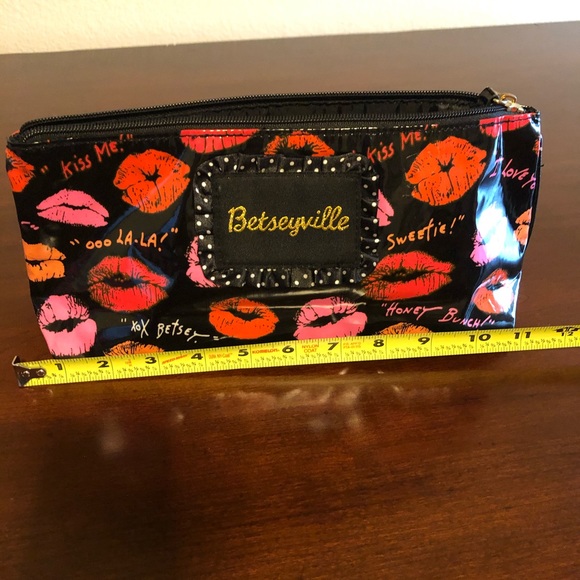 Betsey Johnson Handbags - BETSEY JOHNSON BETSEYVILLE CLUTCH OR MAKEUP BAG